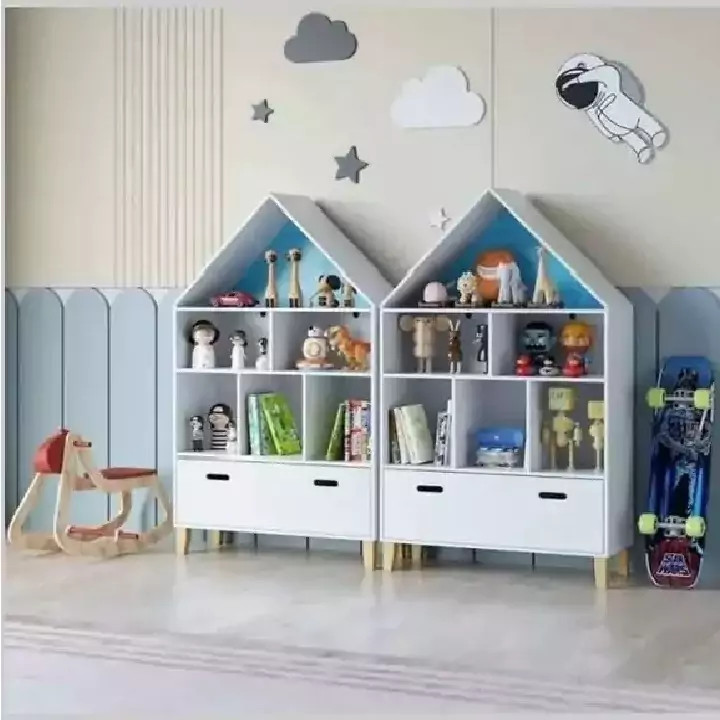 کتابخونه و جای اسباب بازی کلبه