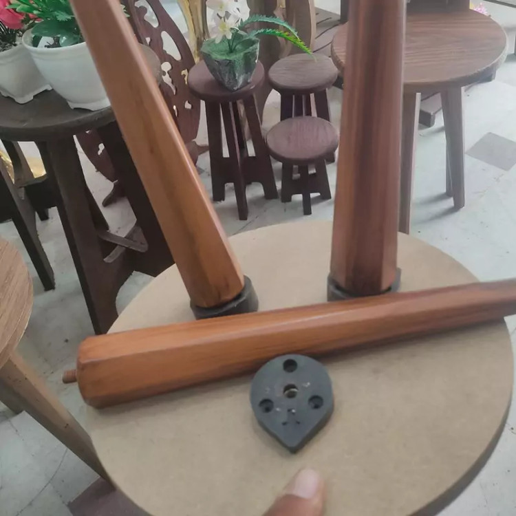 سه پایه گلدون رنگ قهوه ای 50 سانتی