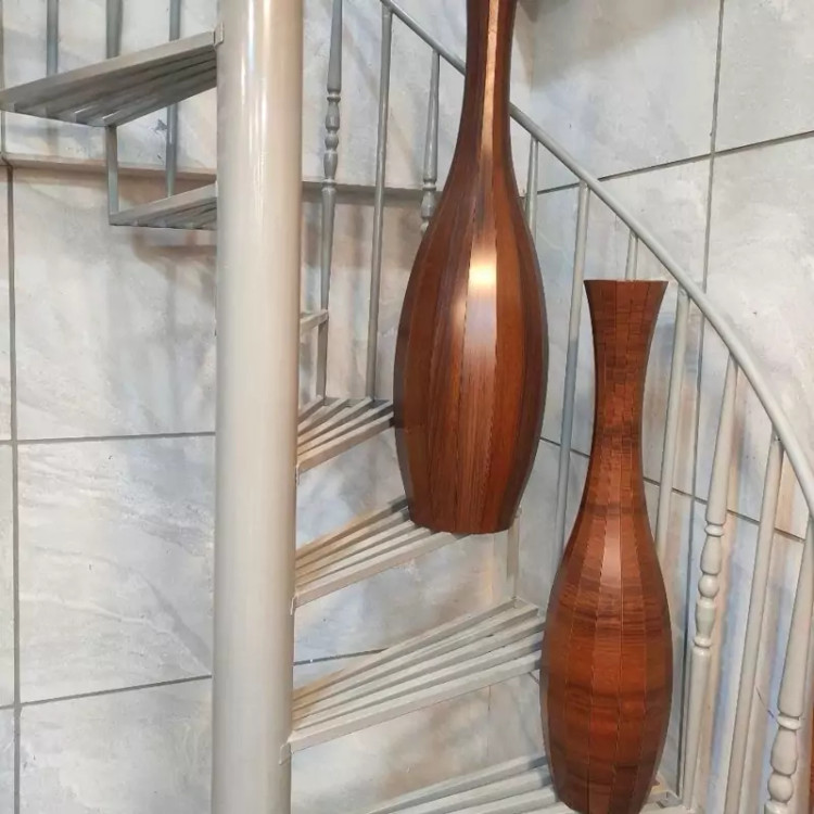 گلدان کنار سالنی مدل گردویی