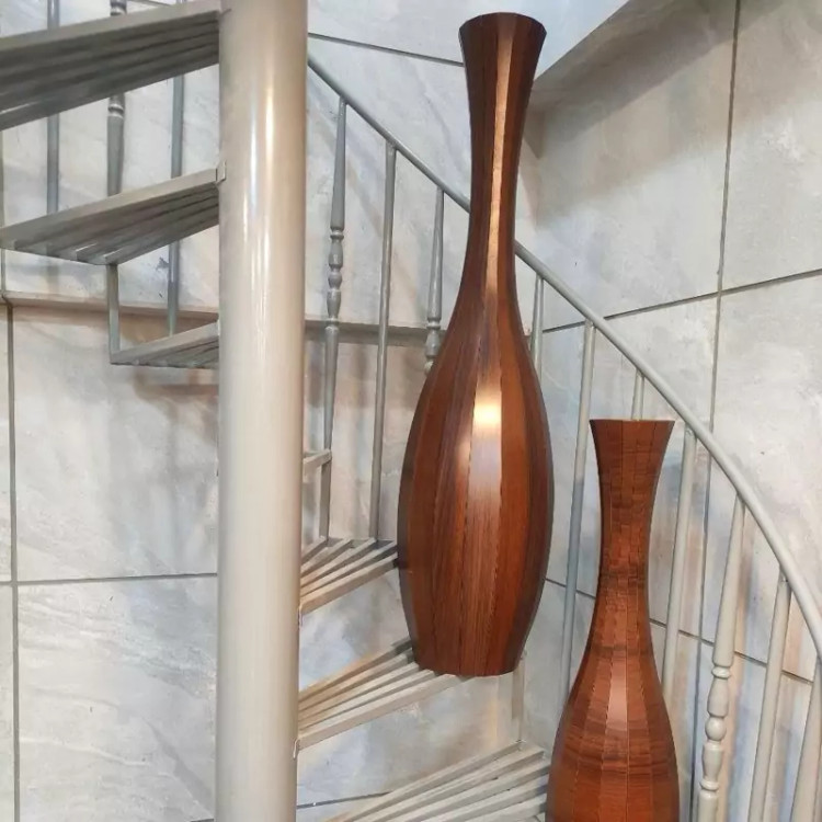 گلدان کنار سالنی مدل گردویی