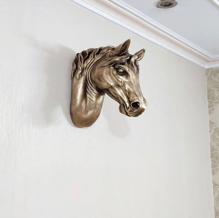 مجسمه کله اسب