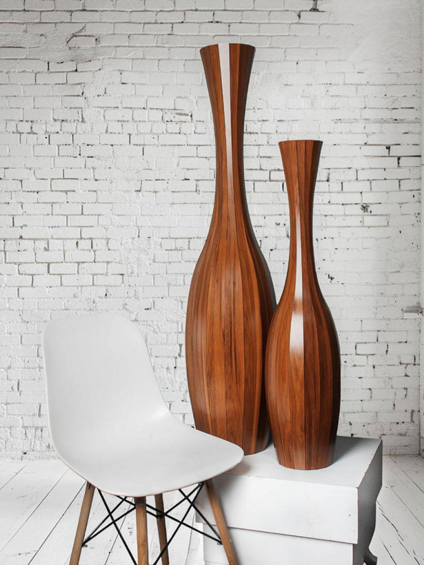 گلدان کنار سالنی