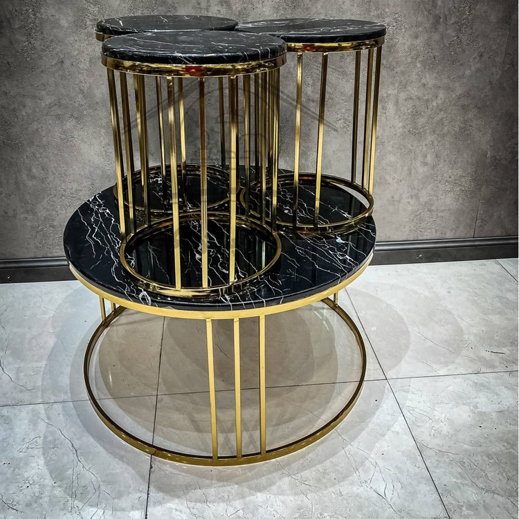 جلومبلی. میزعسلی مدل پیانویی